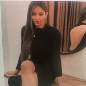 Meet your Posher, Larissa